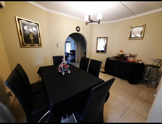 3 BEDROOM HOUSE FOR SALE IN UMHLATHUZANA